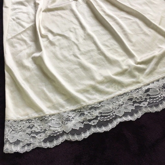Vintage Women’s Lace Half Slip Ivory Antron Nylon Made in USA Size 26W-28W - Picture 2 of 6